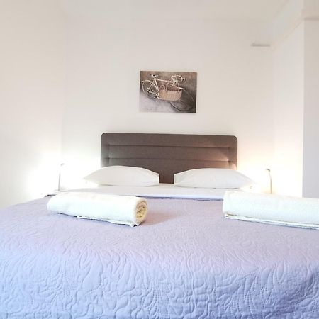 Apartman Sintic Krk Town Rom bilde