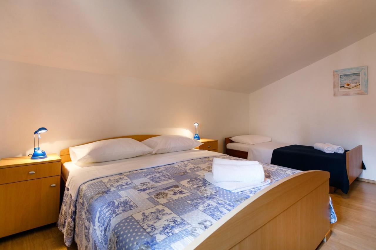 Apartman Sintic Krk Town Eksteriør bilde